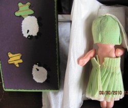 celluloid doll green paper dress_02